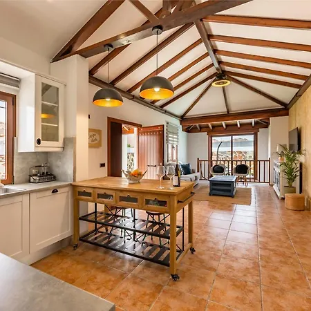 Вилла Paula's Dream Private Pool By Holidays *